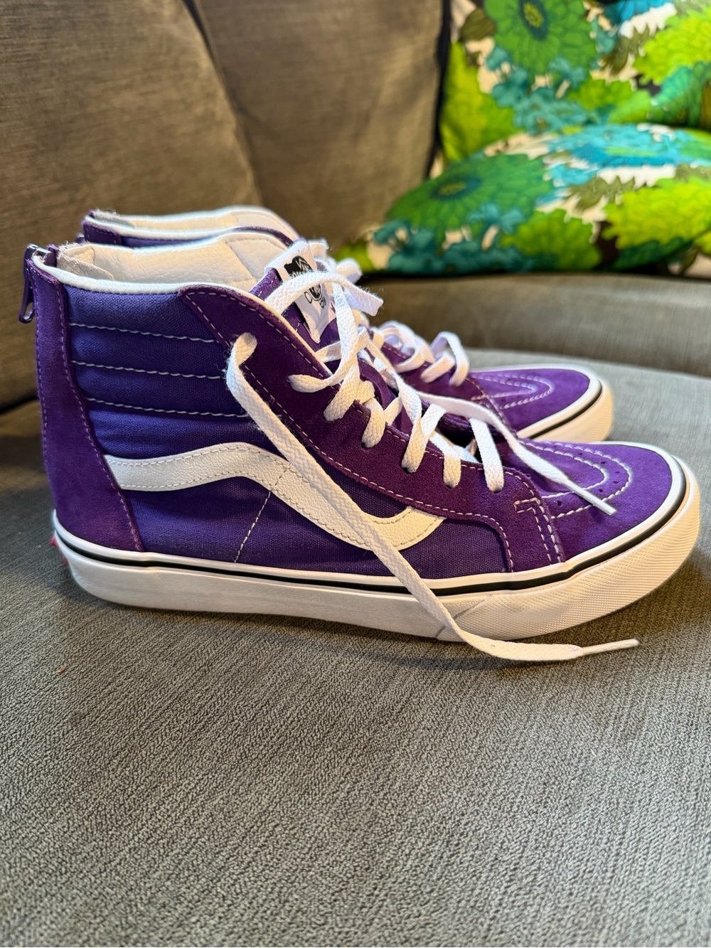 Vans Kids High-Top Sneakers in Purple and White